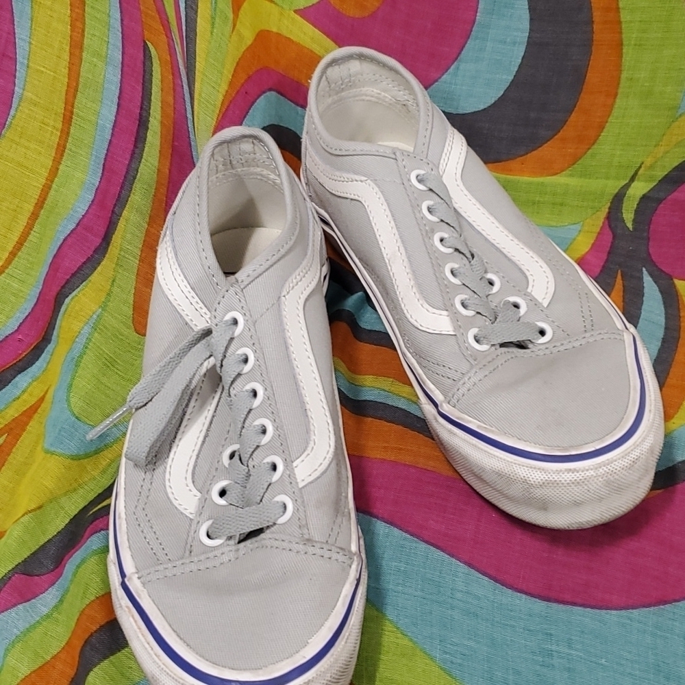 Vans Grey and White Board Shoes SZ 5